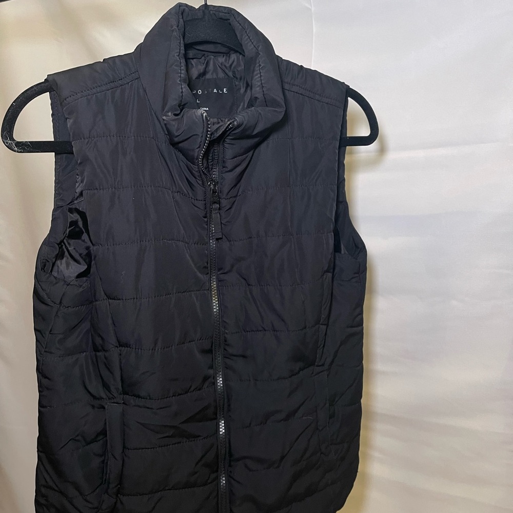 L Black Aeropostale Vest